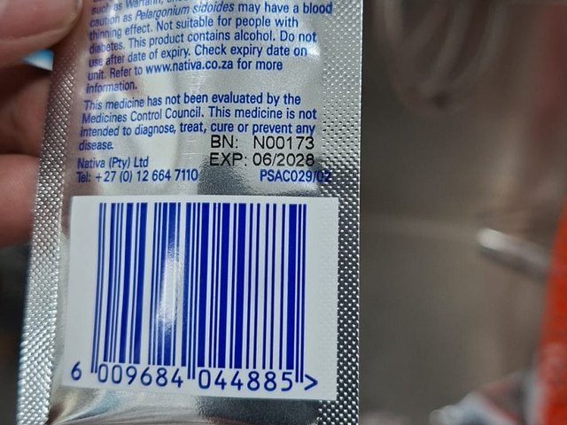 Thermal transfer barcode and batch on a pharmaceutical sachet